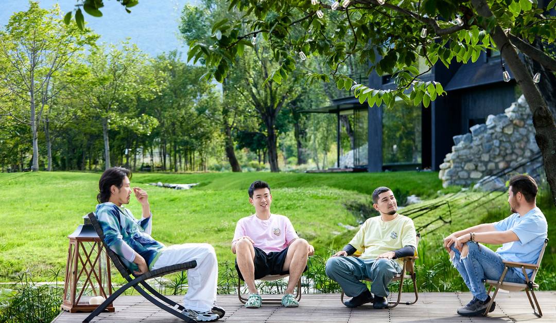 正式收官, 社会背景, 日常生活