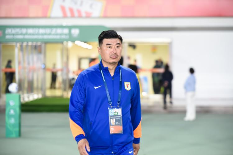 的稳定和平, 上海海港与, 成都蓉城仅 的稳定和平, 上海海港与, 成都蓉城仅